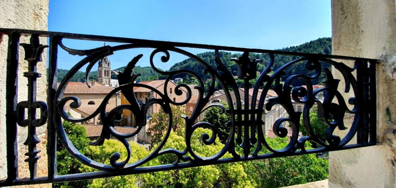 Hotel Saint Jean Vals-les-Bains Exterior foto