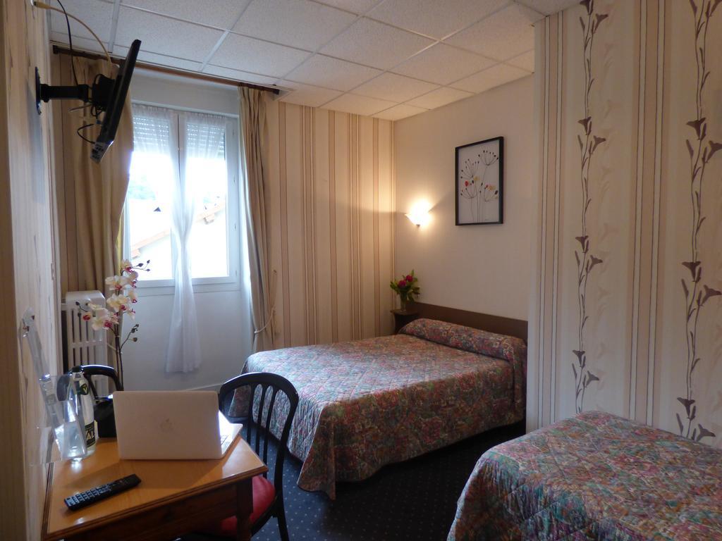 Hotel Saint Jean Vals-les-Bains Exterior foto