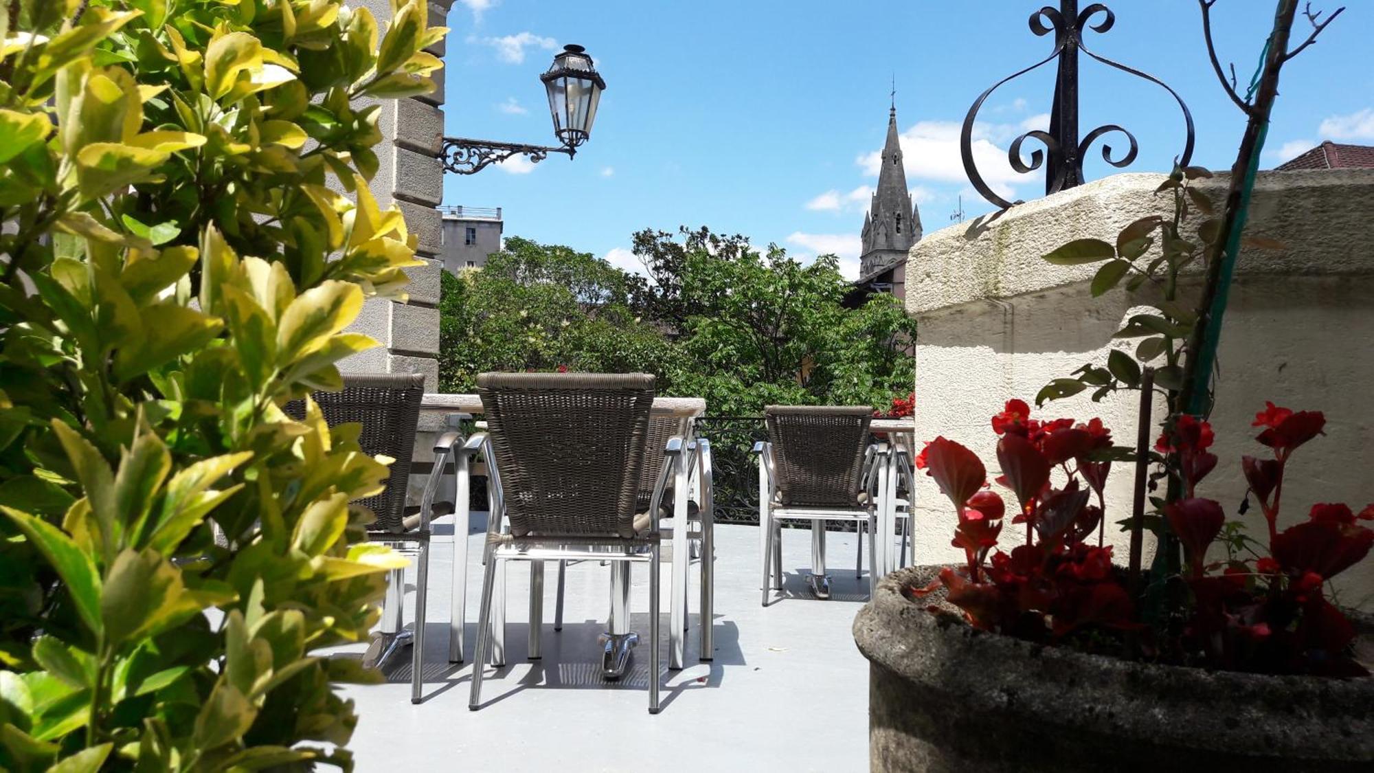 Hotel Saint Jean Vals-les-Bains Exterior foto