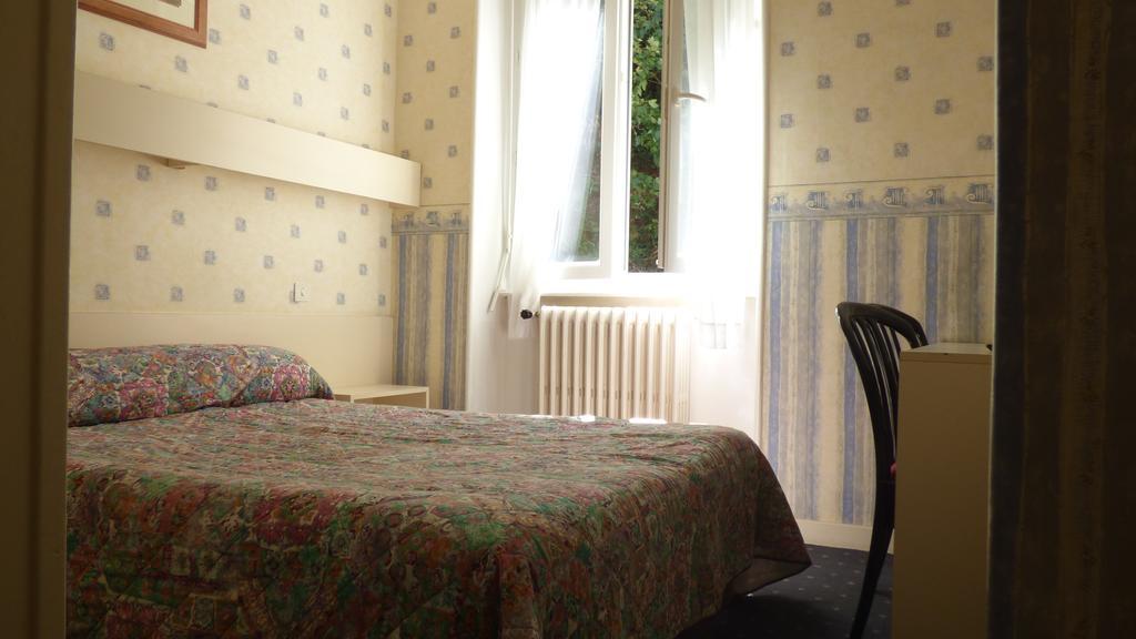 Hotel Saint Jean Vals-les-Bains Exterior foto