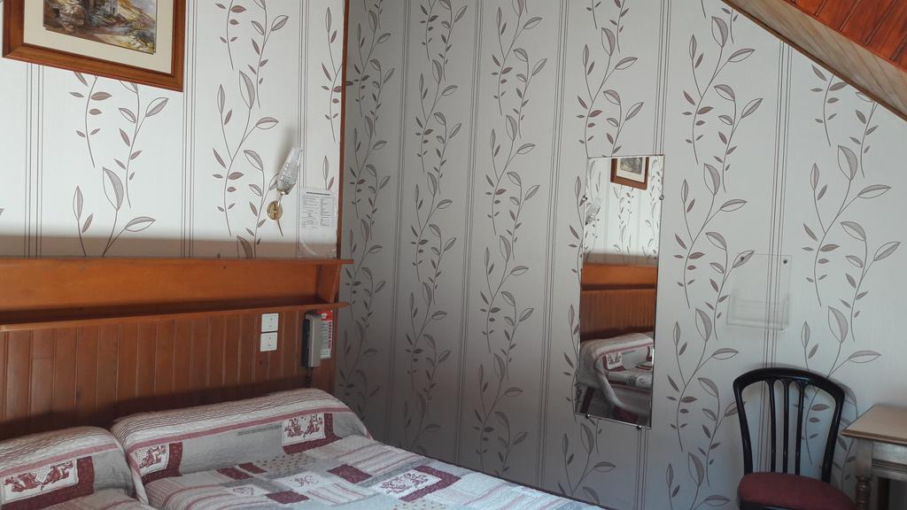 Hotel Saint Jean Vals-les-Bains Habitación foto