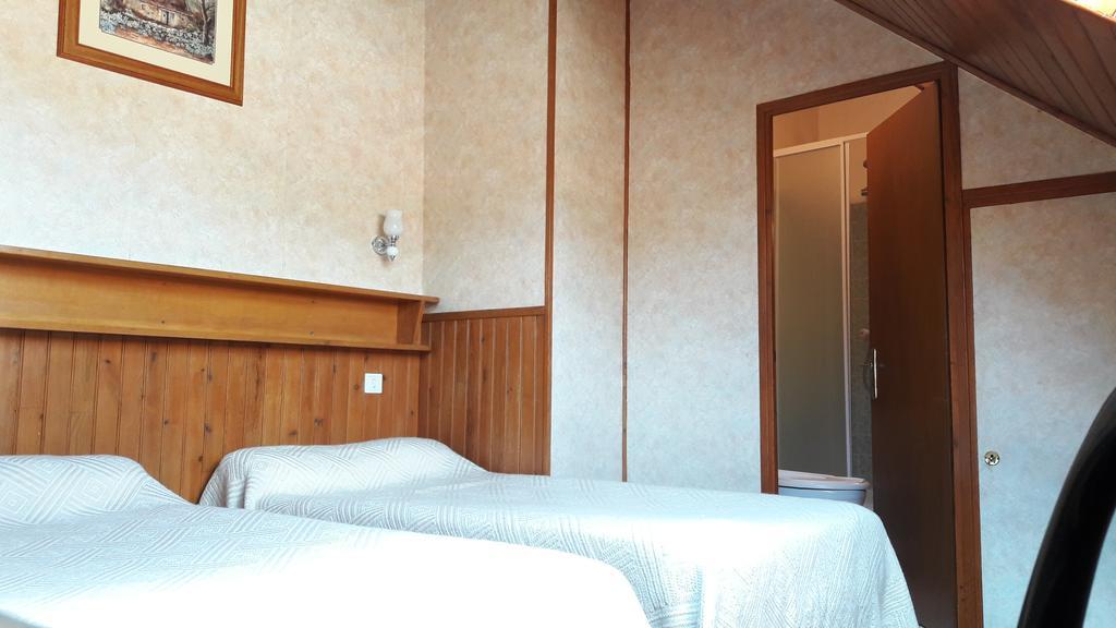Hotel Saint Jean Vals-les-Bains Habitación foto